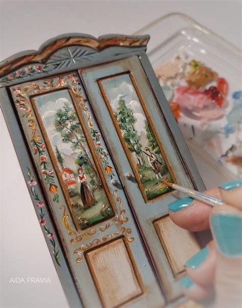 The Intricate Hand Painted Miniatures Of Aida Pravia Art Beyond Time