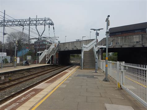 Navigation Guide to Acton Main Line Station via Public Transit 20