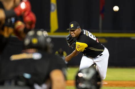 Los Turcos Cayeron Ante Cardenales En Extrainnings