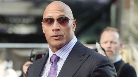 Ea Este Femeia Care L A Cucerit Pe Dwayne Johnson Cum Arata Iubita