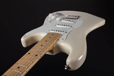 2015 Fender American Vintage ’56 Stratocaster – Bigfoot-Guitars