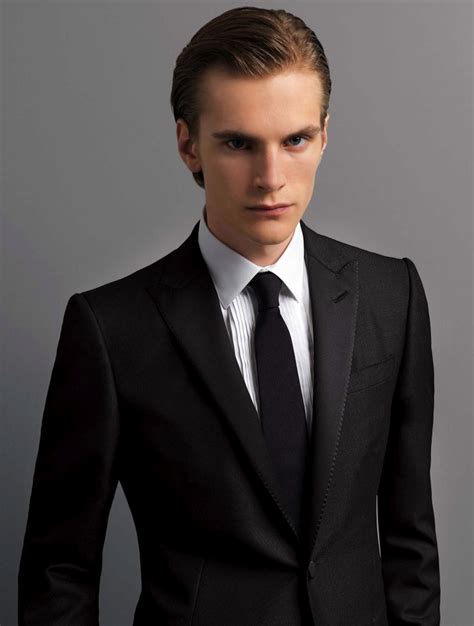 Black Narrow Peak Lapel Dinner Jacket