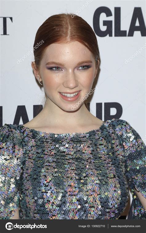 Actress Annalise Basso — Stock Editorial Photo © Jean Nelson 130922710