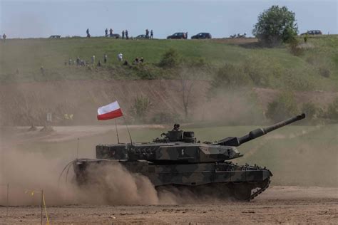 Polonia Anuncia Que Pedir Permiso Para Enviar A Ucrania Los Tanques