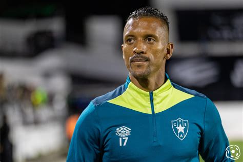 Nani Revela Que Teve Convites Do Benfica E Do Fc Porto Estive Sentado