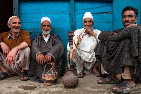 People of the valley: Kashmir · SandeepaChetan's Travel Blog