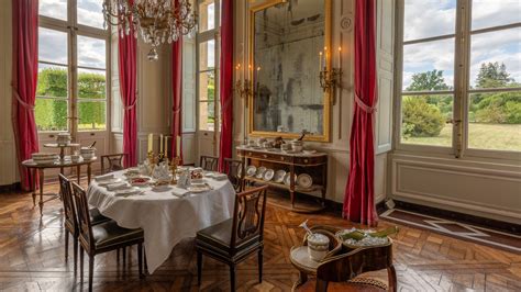 Versailles Marie Antoinette Retrouve Son Service En Porcelaine La