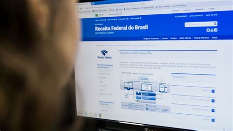 Receita Federal amplia lista de serviços atendidos pelo chat CF