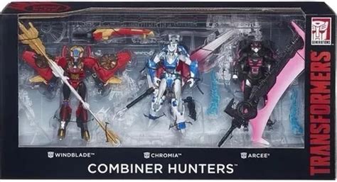 Transformers Combiner Hunters Arcee Chromia Windblade Hasbro