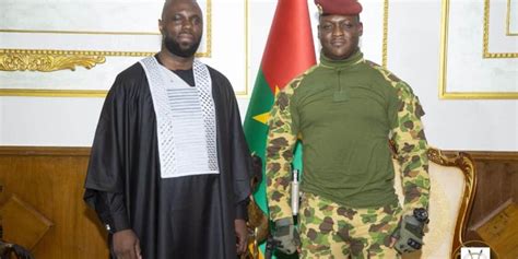 Burkina Faso le président Ibrahim Traoré reçoit lactiviste Kemi Seba