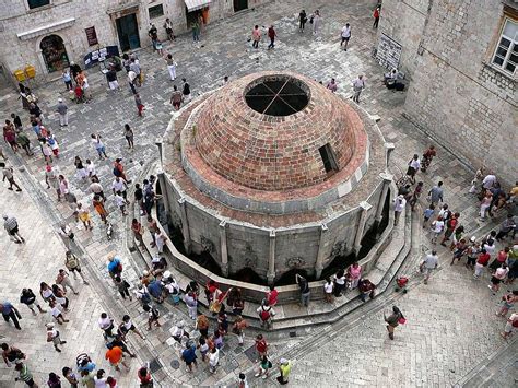 Onofrio S Fountain Dubrovnik Images Timings Holidify