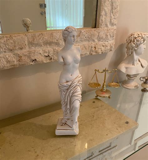 Art Collectibles Vintage Old STATUE BUST FIGURINE Aphrodite Of Melos