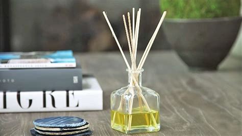 Your House Will Smell Incredible If You Make A 3 Ingredient Diffuser Diy Ways