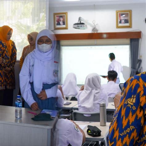 Kunjungan Studi Tiru Sma Islam Athirah Makassar Sma Plus Pgri Cibinong