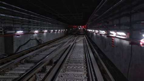 Metro Hidalgo CDMX un hombre aventó a mujer a vías y luego se arrojó