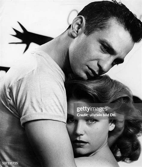 28 Lee Remick 1959 Stock Photos High Res Pictures And Images Getty