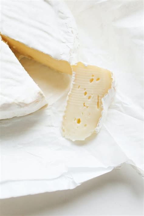 What Does Brie Taste Like A Guide To The Taste And Uses Of Brie Cheese