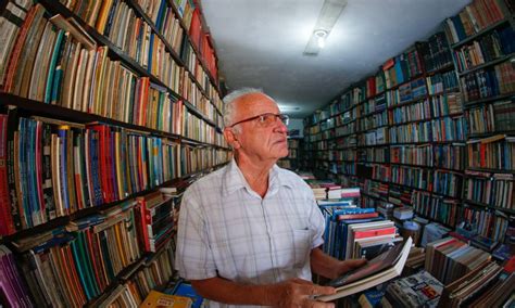 Sebos de Niterói enfrentam crise e apostam na volta às aulas