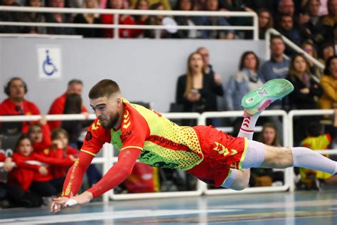 Handball N1M Nousty tombe les armes à la main La République des