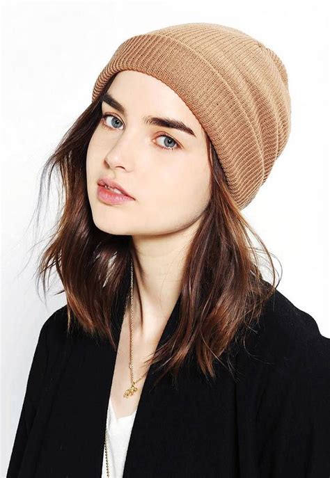 7 Hairstyles for Hats That Will Look Perfect Under Your Fashion Beret | Hat hairstyles, Cool ...