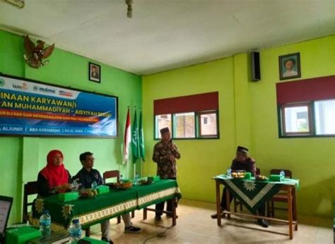 PAKET SEMBAKO DARI LAZISMU UNTUK TENAGA PENDIDIK AUM PENDIDIKAN PDM