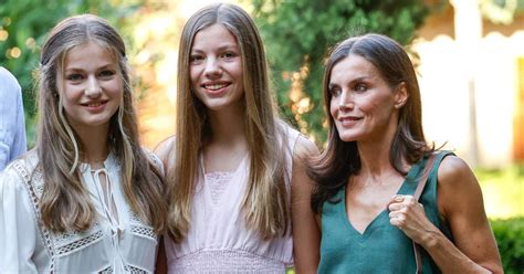 La Reina Letizia Introduce Un Inesperado Cambio En Sus Vacaciones Junto