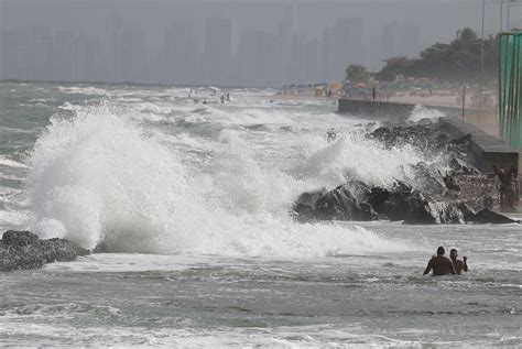 Marinha Renova Alerta Para Ventos De At Km H Ressaca E Ondas De