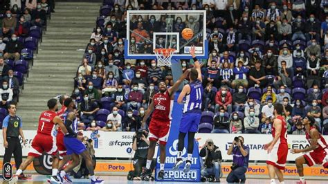 Basquetebol FC Porto vence clássico o Benfica no Dragão MAISFUTEBOL