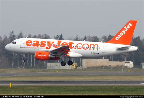 G EZDE Airbus A319 111 EasyJet Piotr Trojan JetPhotos