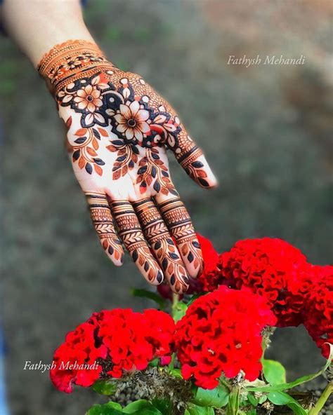 Henna Flower Hand