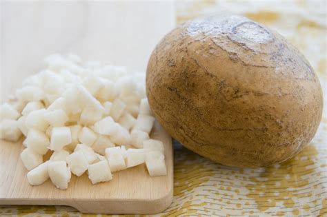 Jicama Nutrition Facts and Health Benefits | Jicama nutrition, High ...