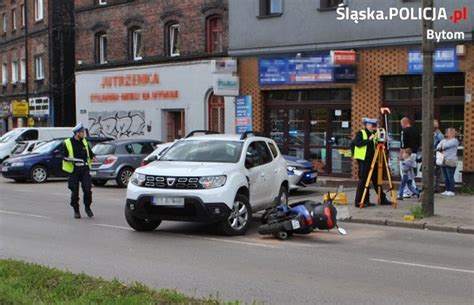 Wypadek W Bytomiu Zderzenia Skutera Z Osob Wk Ranna Kobieta Trafi A