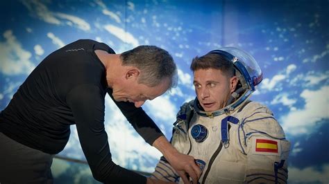 Pedro Duque Desvela A Joaquín Cómo Van Al Baño En El Espacio “entrenas