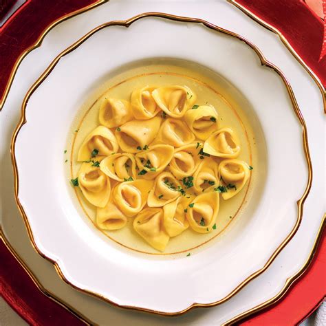 Ricetta Cappelletti In Brodo Di Gallina La Cucina Italiana