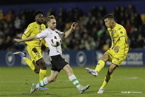 Racing vs Alcorcón: Pronóstico 8/04/2024 Segunda División - Apuestas