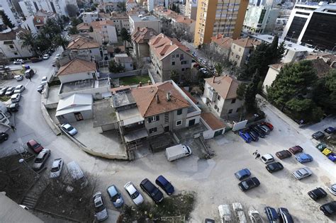 Slobodna Dalmacija Desetljećima se ovo čekalo seoski put u širem