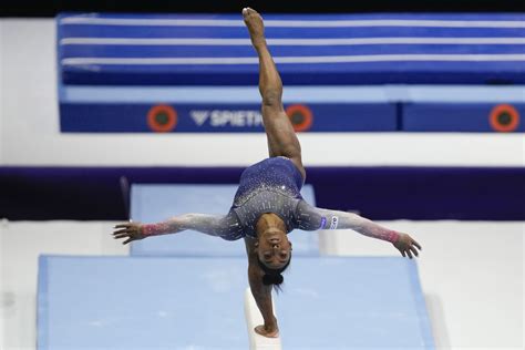 Simone Biles Leads Us Women To Record 7th Straight Team Title At Gymnastics World