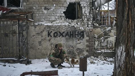 La Russie Pilonne Le Donbass Tandis Que Lotan Est Réunie à Bruxelles Guerre En Ukraine