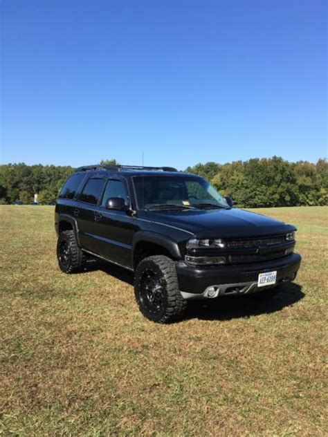 2003 Chevrolet Tahoe Z71 4x4 Lifted - 1GNEK13Z03R175100