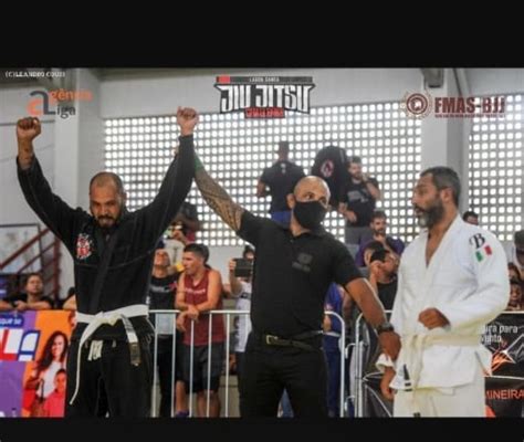 Lutador de Jiu Jitsu busca patrocínio para custear campeonatos