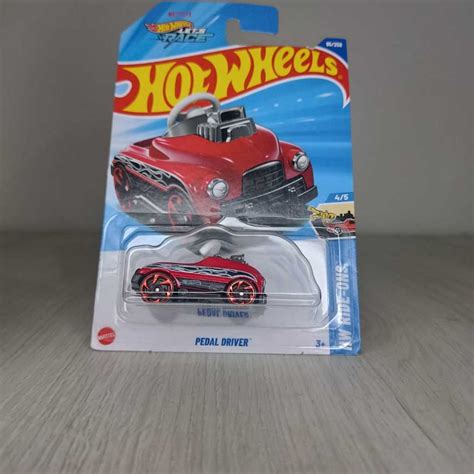HOT WHEELS Lote C D e E 2025 vários modelos Carro T Hunts Formula F1