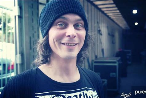 Pin By Makayle Cash On Ville Valo Ville Valo Attractive People Ville