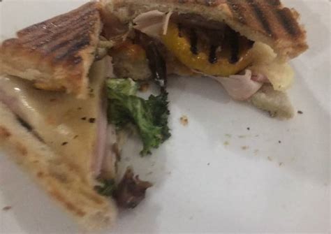 Sándwich de jamón de pavo y vegetales asados Receta de Maria Luisa