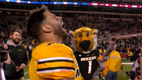 Mizzous Cody Schrader Named Finalist For Doak Walker Award Abc17news