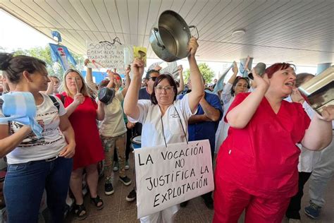 Los Profesionales De La Salud También Somos Trabajadores Cmpc