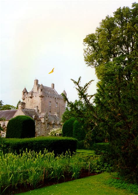 Cawdor Castle And Gardens The Castles Of Scotland Coventry Goblinshead