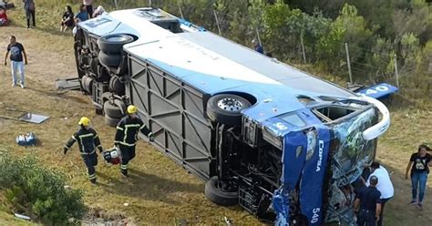 Accidente De Bus Fatal En Uruguay Un Audio De Whatsapp Del Chofer Advertía Problemas Con El