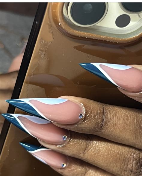 Uñas stiletto las 6 mejores ideas para tu próxima manicura