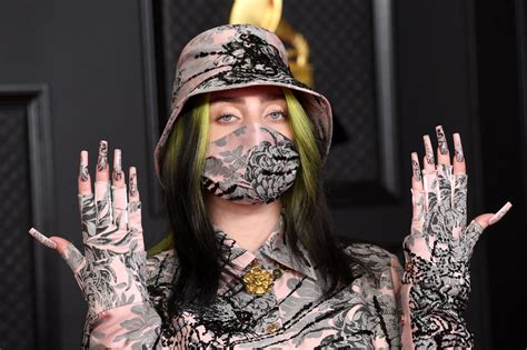 Billie Eilish Con Outfit Verde De Gucci A Los Premios Grammy 2020 Vogue