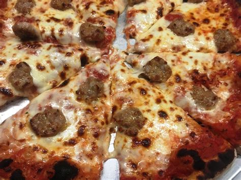 The Big Sausage Pizza Weeknight Pizza Tradition Resumes The Bbq Brethren Forums